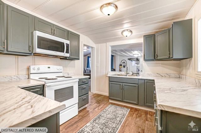 15289 Willow Rd, Guerneville, CA 95446