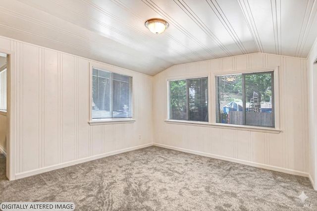 15289 Willow Rd, Guerneville, CA 95446