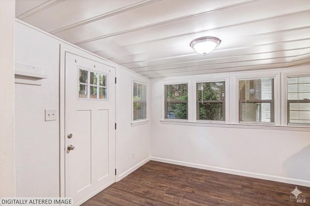 15289 Willow Rd, Guerneville, CA 95446