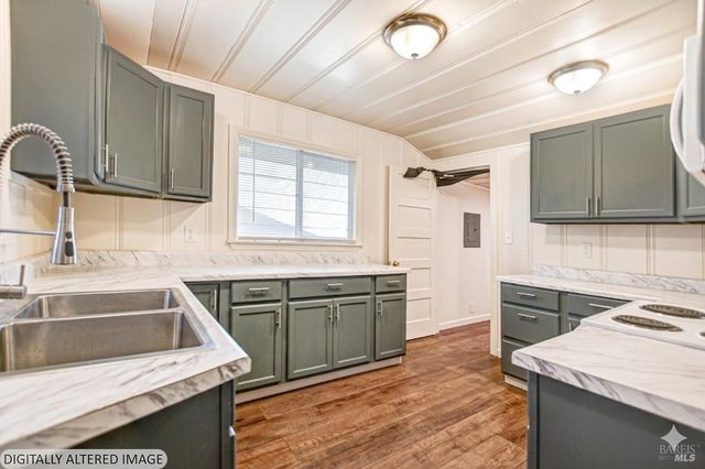 15289 Willow Rd, Guerneville, CA 95446