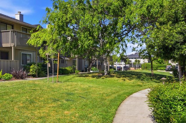 18944 Sara Park Circle, Saratoga, CA 95070