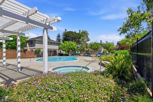 18944 Sara Park Circle, Saratoga, CA 95070