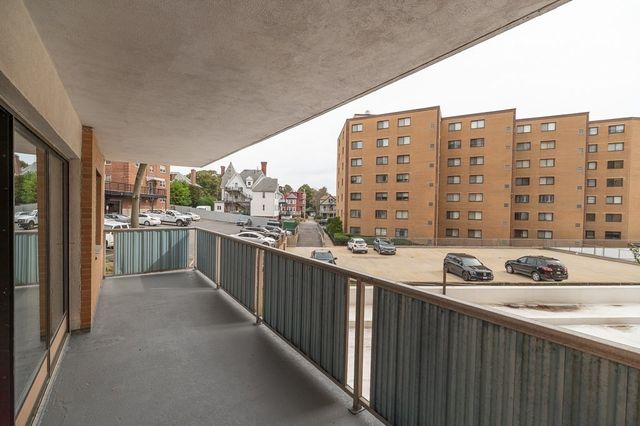 300 Lynn Shore Dr 307, Lynn, MA 01902
