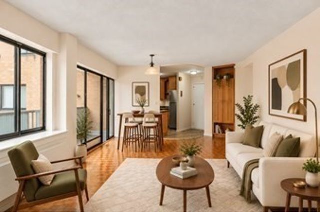 300 Lynn Shore Dr 307, Lynn, MA 01902