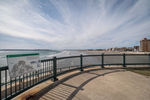 300 Lynn Shore Dr 307, Lynn, MA 01902