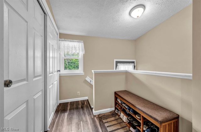 77 S Crowell Avenue, Geneva, OH 44041