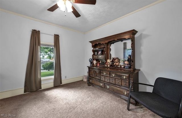 77 S Crowell Avenue, Geneva, OH 44041