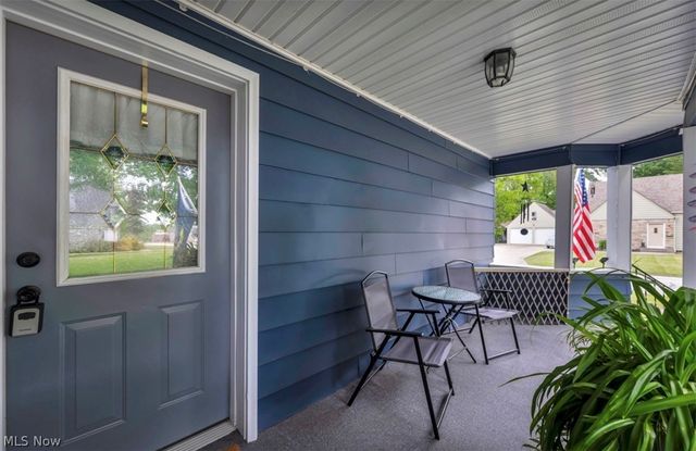 77 S Crowell Avenue, Geneva, OH 44041