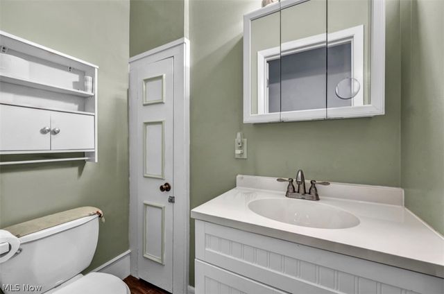 77 S Crowell Avenue, Geneva, OH 44041