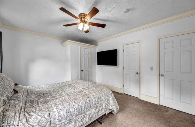 77 S Crowell Avenue, Geneva, OH 44041