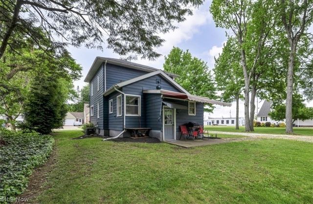 77 S Crowell Avenue, Geneva, OH 44041