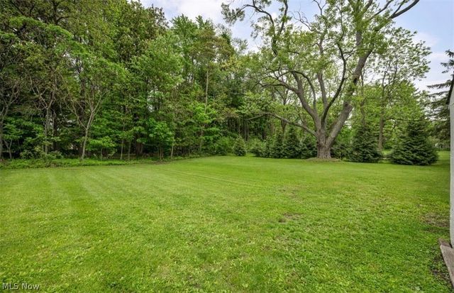 77 S Crowell Avenue, Geneva, OH 44041