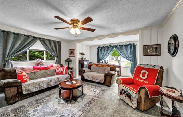 77 S Crowell Avenue, Geneva, OH 44041