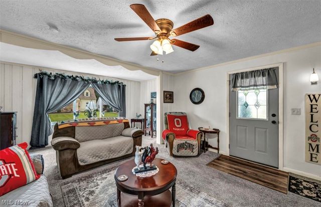 77 S Crowell Avenue, Geneva, OH 44041
