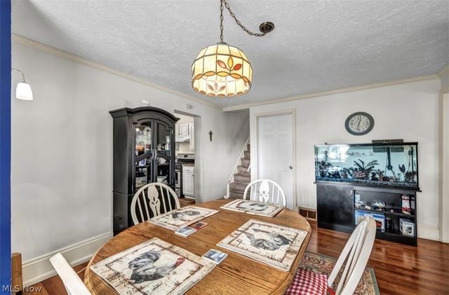 77 S Crowell Avenue, Geneva, OH 44041