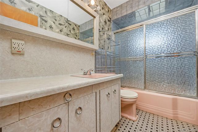 2646 Beech Street, East Meadow, NY 11554