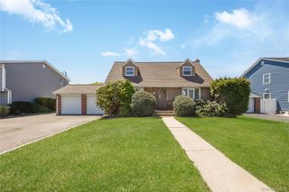 2646 Beech Street, East Meadow, NY 11554