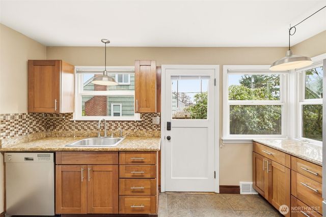 4822 N 8th Street, Tacoma, WA 98406