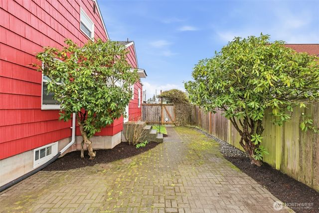 4822 N 8th Street, Tacoma, WA 98406