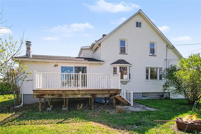 12 Elmgrove Drive, Gates, NY 14606