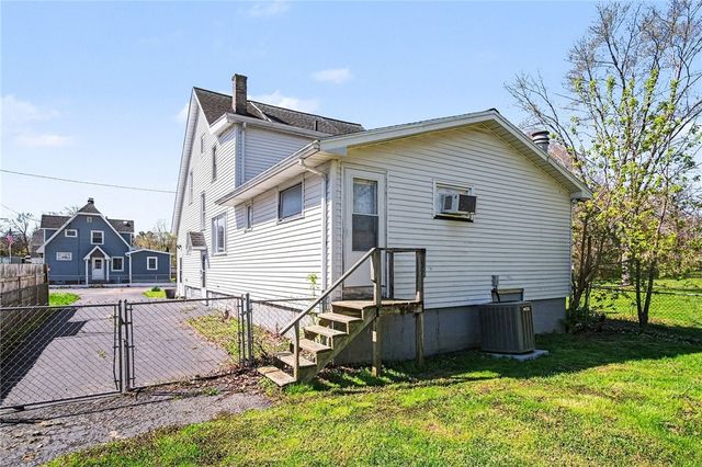 12 Elmgrove Drive, Gates, NY 14606
