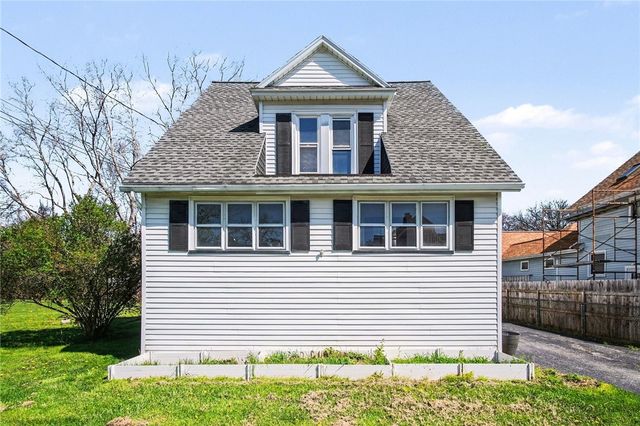 12 Elmgrove Drive, Gates, NY 14606
