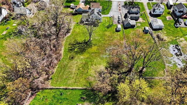 12 Elmgrove Drive, Gates, NY 14606