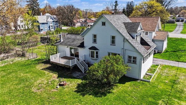 12 Elmgrove Drive, Gates, NY 14606