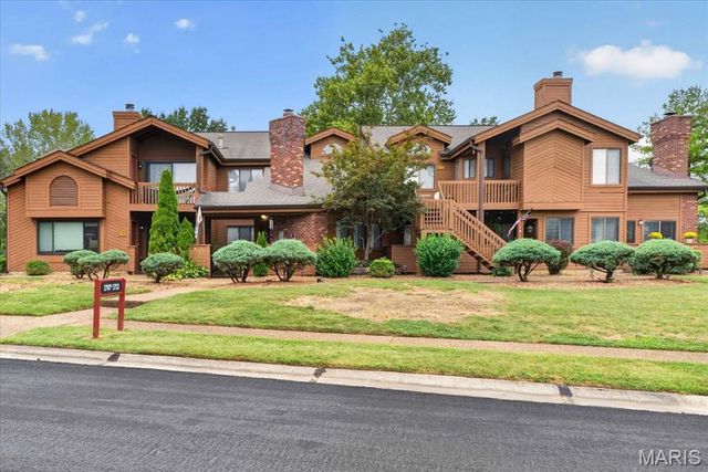 1710 Hemingway Lane B, Weldon Spring, MO 63304