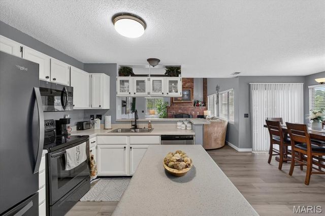 1710 Hemingway Lane B, Weldon Spring, MO 63304