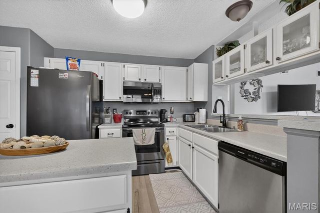 1710 Hemingway Lane B, Weldon Spring, MO 63304