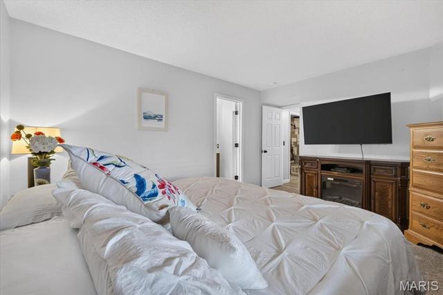1710 Hemingway Lane B, Weldon Spring, MO 63304