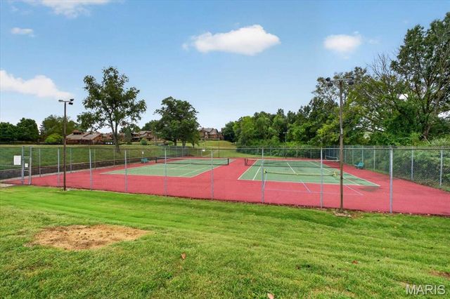 1710 Hemingway Lane B, Weldon Spring, MO 63304