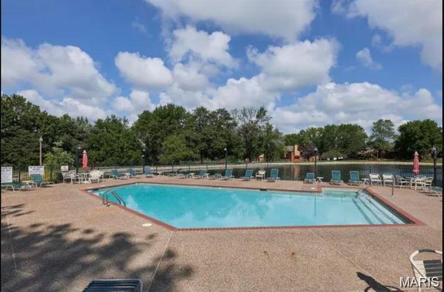 1710 Hemingway Lane B, Weldon Spring, MO 63304