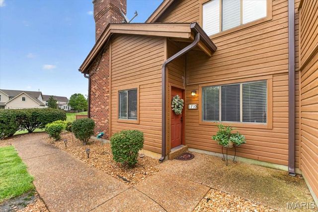 1710 Hemingway Lane B, Weldon Spring, MO 63304