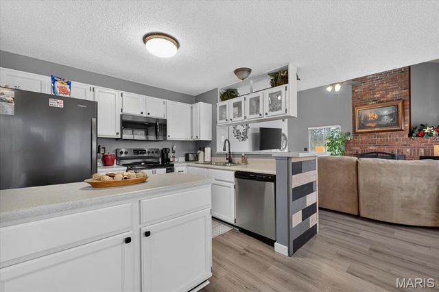 1710 Hemingway Lane B, Weldon Spring, MO 63304