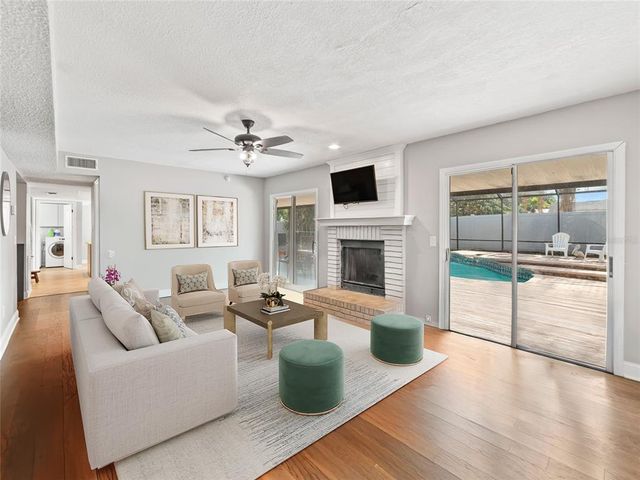 2619 GREEN VALLEY STREET, Valrico, FL 33596