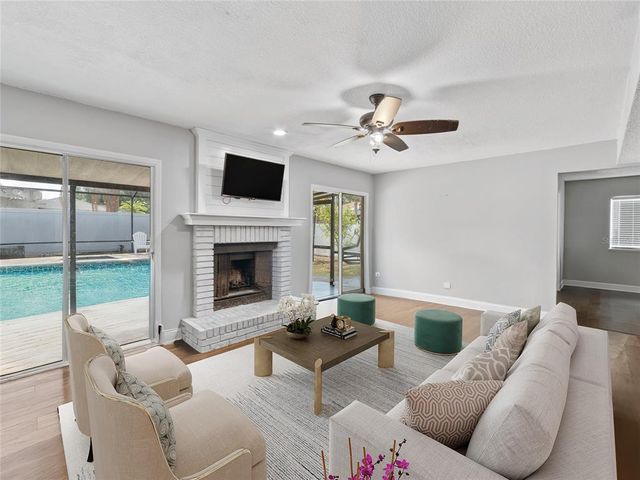 2619 GREEN VALLEY STREET, Valrico, FL 33596