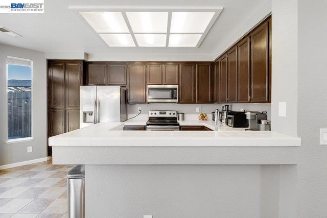 97 Del Sur St, Vallejo, CA 94591