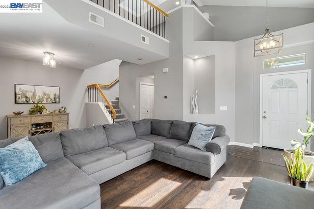 97 Del Sur St, Vallejo, CA 94591