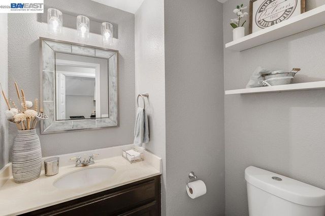 97 Del Sur St, Vallejo, CA 94591