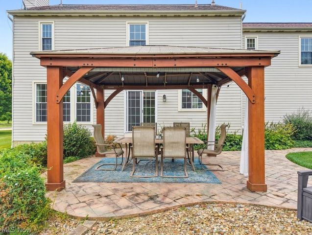 533 Continental Drive, Sagamore Hills, OH 44067