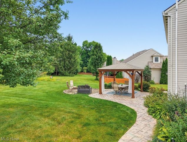 533 Continental Drive, Sagamore Hills, OH 44067
