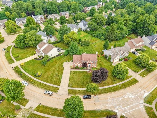 533 Continental Drive, Sagamore Hills, OH 44067