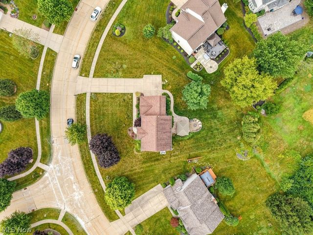 533 Continental Drive, Sagamore Hills, OH 44067