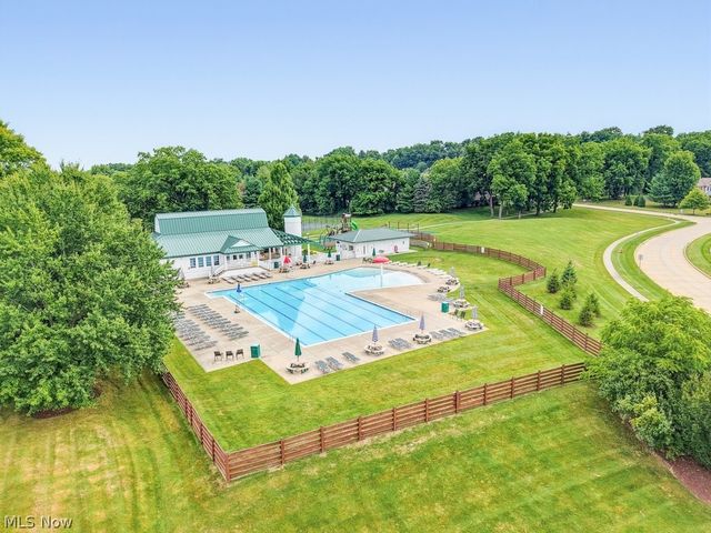 533 Continental Drive, Sagamore Hills, OH 44067