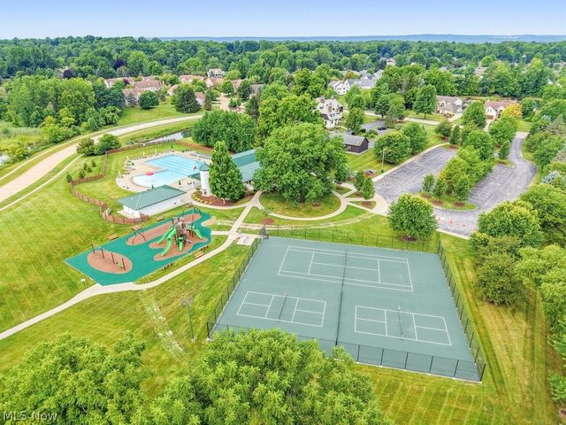 533 Continental Drive, Sagamore Hills, OH 44067