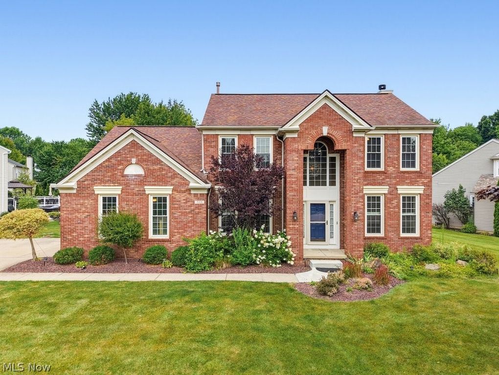 533 Continental Drive, Sagamore Hills, OH 44067