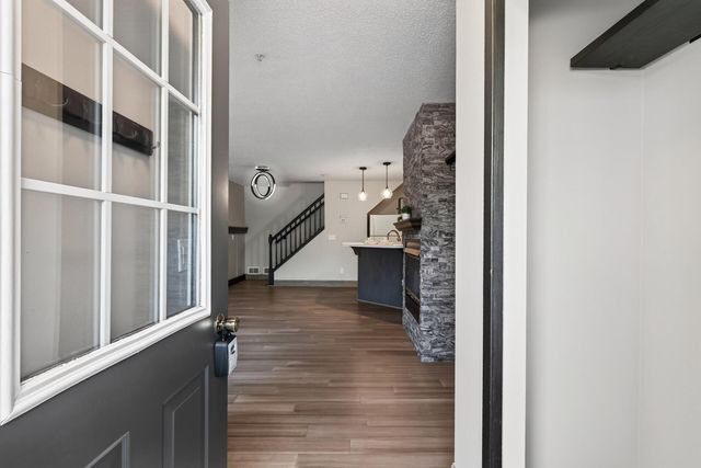 464 Heartland Court, Chanhassen, MN 55317