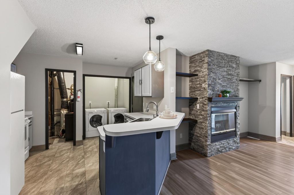 464 Heartland Court, Chanhassen, MN 55317 — photo 3